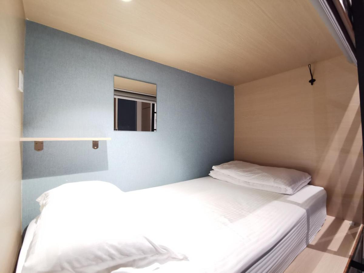 Attrus Bed & Breakfast Johor Bahru Exterior photo